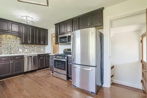 Kitchen - 4159 Larchview Dr, Cincinnati, OH 45236 photo 1 of 5
