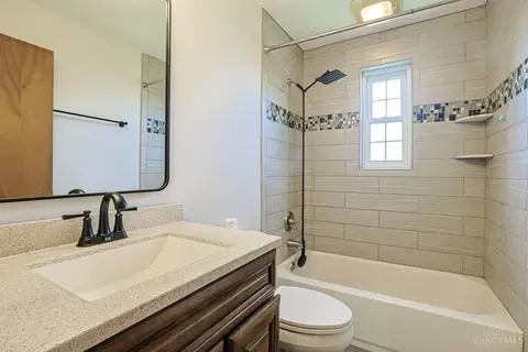 Bath - 4159 Larchview Dr, Cincinnati, OH 45236 photo 1 of 1