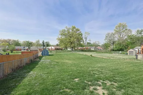 Exterior - 4159 Larchview Dr, Cincinnati, OH 45236 photo 4 of 7