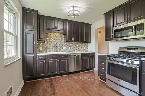 Kitchen - 4159 Larchview Dr, Cincinnati, OH 45236 photo 2 of 5