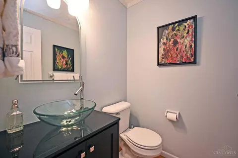 Bath - 6085 Chamblee Dr, Loveland, OH 45140 photo 1 of 4