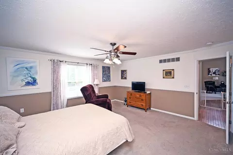 Bedroom - 6085 Chamblee Dr, Loveland, OH 45140 photo 2 of 6