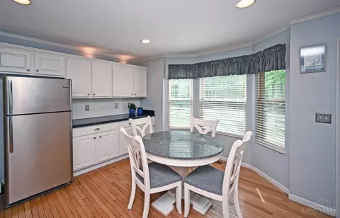 Kitchen - 6085 Chamblee Dr, Loveland, OH 45140 photo 2 of 3