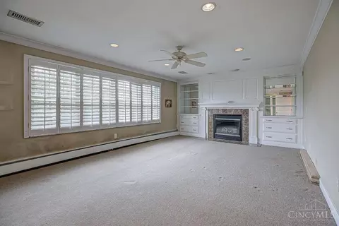 Living - 6700 Gaines Rd, Cincinnati, OH 45247 photo 6 of 6