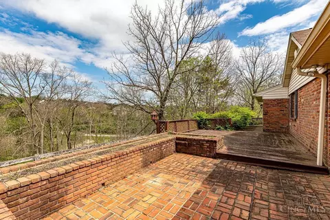 Exterior - 6700 Gaines Rd, Cincinnati, OH 45247 photo 4 of 11