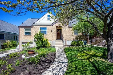 4420 Raceview Ave, Cincinnati, OH 45211