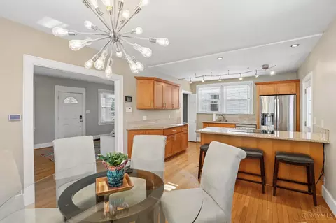 Dining - 2925 Utopia Pl, Cincinnati, OH 45208 photo 3 of 3
