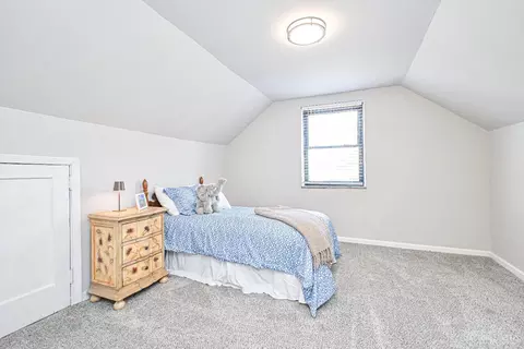 Bedroom - 5165 Highview Dr, Cincinnati, OH 45238 photo 6 of 11