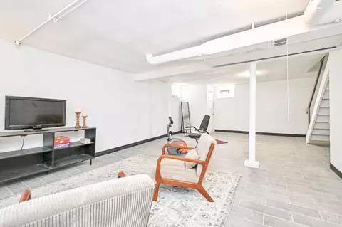 Living - 5165 Highview Dr, Cincinnati, OH 45238 photo 2 of 2