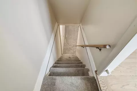 Entry Way - 3283 Harmony Ln, Cincinnati, OH 45248 photo 2 of 2