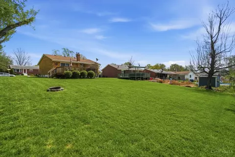 Exterior - 3283 Harmony Ln, Cincinnati, OH 45248 photo 7 of 12