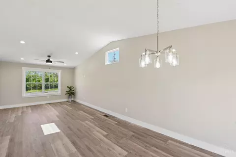Living - 1115 Compton Rd, Cincinnati, OH 45231 photo 3 of 4