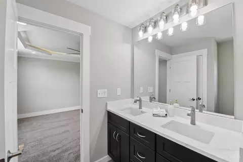 Bath - 1115 Compton Rd, Cincinnati, OH 45231 photo 5 of 6
