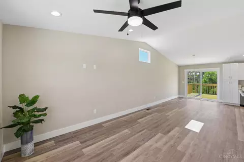 Living - 1115 Compton Rd, Cincinnati, OH 45231 photo 2 of 4