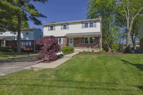 7960 Rambler Pl, Mount Healthy, OH 45231