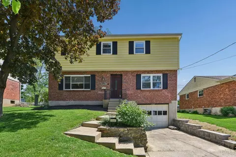 10660 Bridlepath Ln, Sharonville, OH 45241