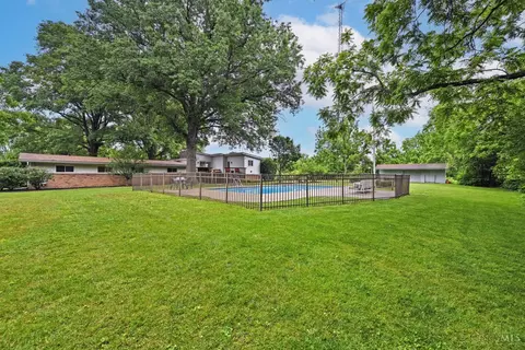 Exterior - 411 Beechtree Dr, Cincinnati, OH 45224 photo 10 of 16