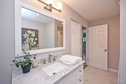 Bath - 411 Beechtree Dr, Cincinnati, OH 45224 photo 5 of 8
