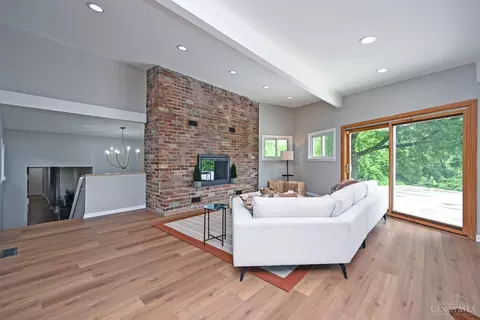 Living - 411 Beechtree Dr, Cincinnati, OH 45224 photo 2 of 6