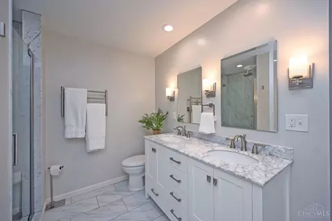 Bath - 411 Beechtree Dr, Cincinnati, OH 45224 photo 4 of 8