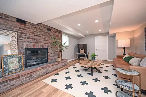 Living - 411 Beechtree Dr, Cincinnati, OH 45224 photo 5 of 6