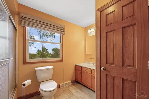 Bath - 1908 Gardner Rd, Hamilton, OH 45013 photo 1 of 4
