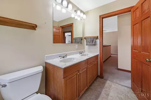 Bath - 1908 Gardner Rd, Hamilton, OH 45013 photo 4 of 4