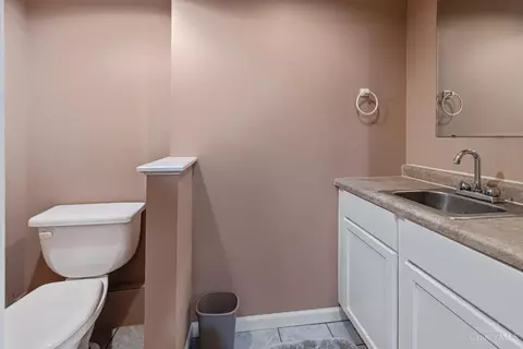 Bath - 1908 Gardner Rd, Hamilton, OH 45013 photo 2 of 4