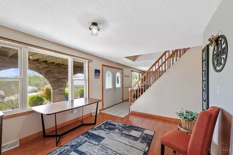 Entry Way - 1908 Gardner Rd, Hamilton, OH 45013 photo 1 of 4