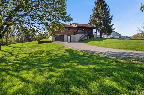 18022 Gauche Rd, Fayetteville, OH 45118