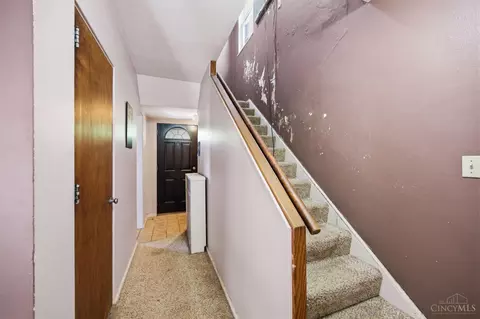 Entry Way - 17 Andover Rd, Greenhills, OH 45218 photo 1 of 1