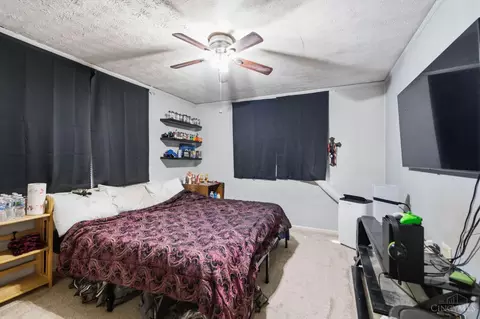 Bedroom - 17 Andover Rd, Greenhills, OH 45218 photo 6 of 12