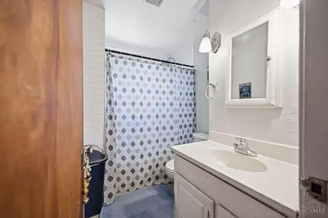 Bath - 17 Andover Rd, Greenhills, OH 45218 photo 1 of 1