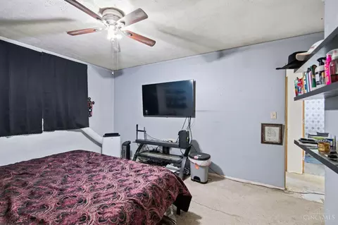 Bedroom - 17 Andover Rd, Greenhills, OH 45218 photo 9 of 12
