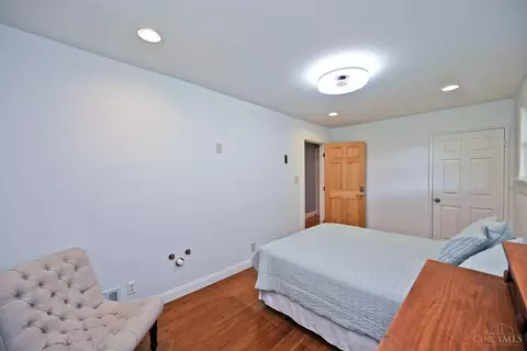 Bedroom - 7750 Forest Rd, Cincinnati, OH 45255 photo 4 of 5