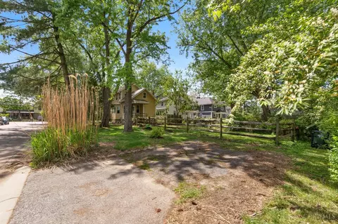 Exterior - 6606 Murray Ave, Cincinnati, OH 45227 photo 6 of 7