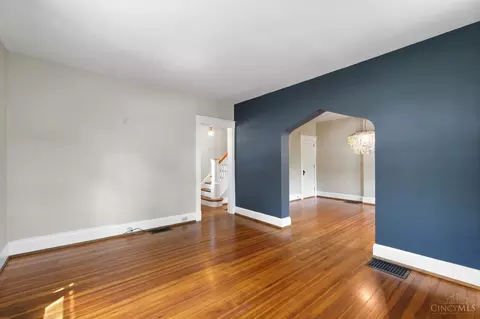 Living - 6606 Murray Ave, Cincinnati, OH 45227 photo 3 of 3