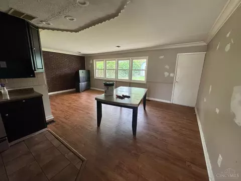 8616 Balboa Dr, Cincinnati, OH 45231 photo 2