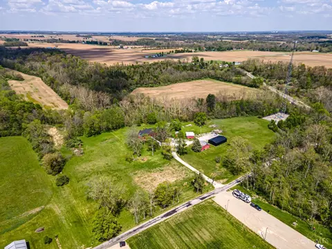 121 Alexander Rd, Eaton, OH 45320