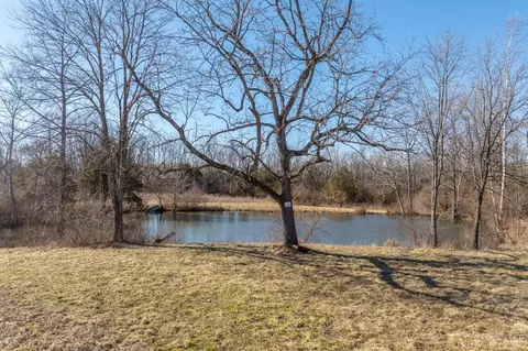 8651 Schlottman Rd, Hamilton Township, OH 45039
