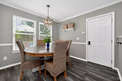 Dining - 967 Hamlin Dr, Hamilton Township, OH 45039 photo 3 of 4