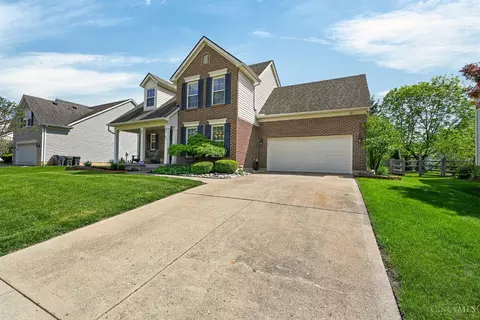 Exterior - 967 Hamlin Dr, Hamilton Township, OH 45039 photo 3 of 8
