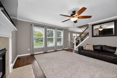 Living - 967 Hamlin Dr, Hamilton Township, OH 45039 photo 2 of 2