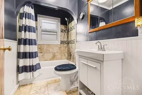 Bath - 1024 Corwin Ave, Hamilton, OH 45015 photo 1 of 2