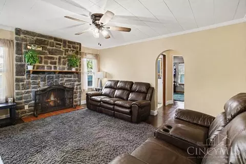 Living - 1024 Corwin Ave, Hamilton, OH 45015 photo 1 of 1