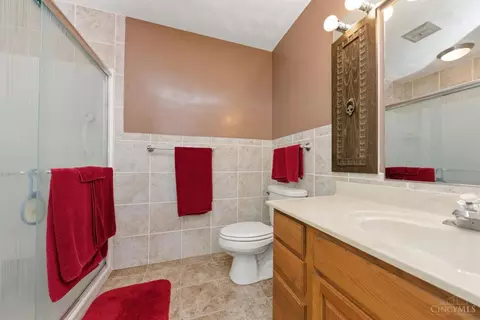 Bath - 82 Williams Dr, Georgetown, OH 45121 photo 3 of 4