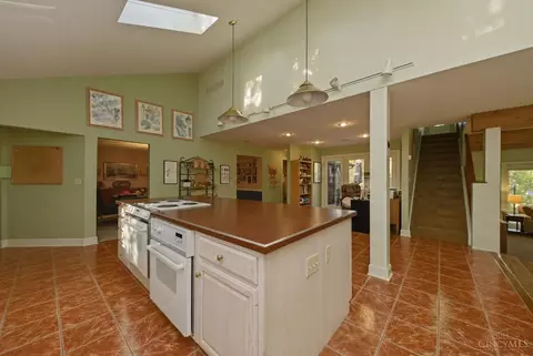 Kitchen - 82 Williams Dr, Georgetown, OH 45121 photo 3 of 4