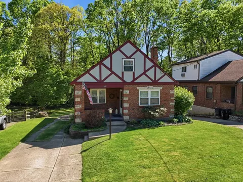 Exterior - 667 Overlook Ave, Cincinnati, OH 45238 photo 14 of 17