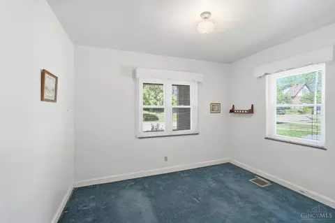 Bedroom - 667 Overlook Ave, Cincinnati, OH 45238 photo 1 of 5