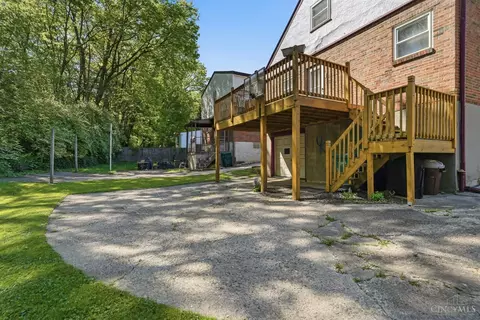Exterior - 667 Overlook Ave, Cincinnati, OH 45238 photo 10 of 17